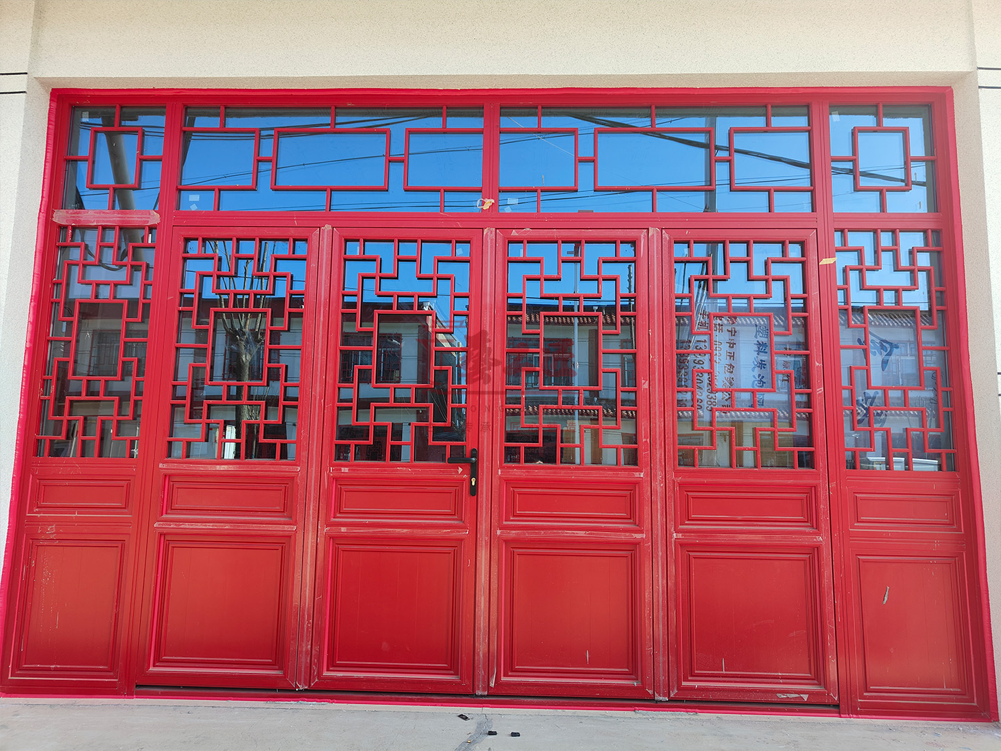 西安拓建仿古铝合金门窗 筑就中式雅居静谧之美