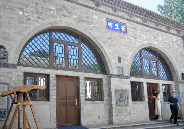 以铝代木低碳营造，西安拓建金属窑洞门窗践行乡土建筑可持续理念